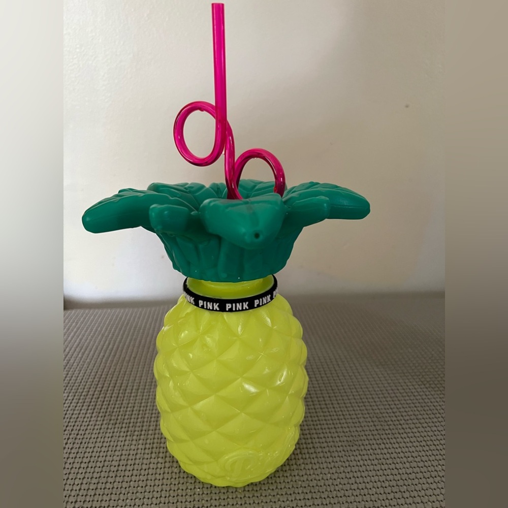 Water bottle PINK pineapple